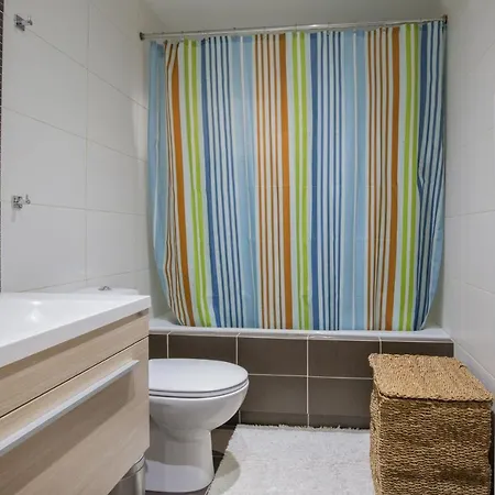 Lovely New βuild Flat Near Metro - Free Parking Διαμέρισμα *