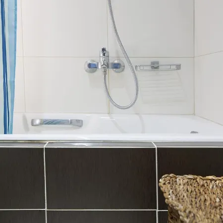Διαμέρισμα Lovely New βuild Flat Near Metro - Free Parking