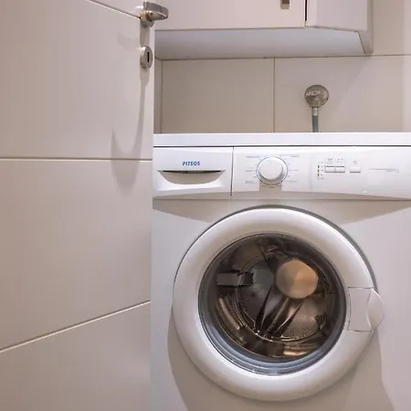Lovely New βuild Flat Near Metro - Free Parking