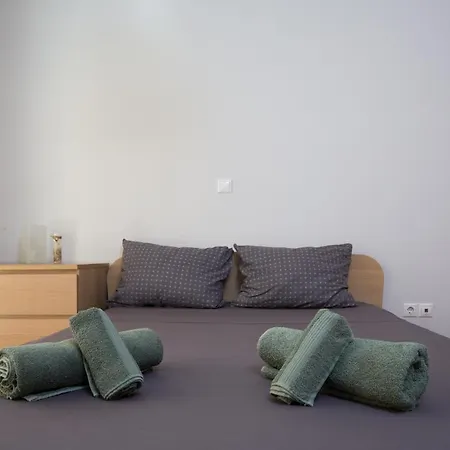 Lovely New βuild Flat Near Metro - Free Parking *