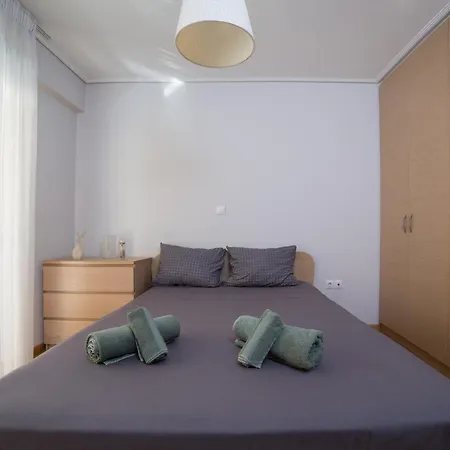 Lovely New βuild Flat Near Metro - Free Parking Apartment