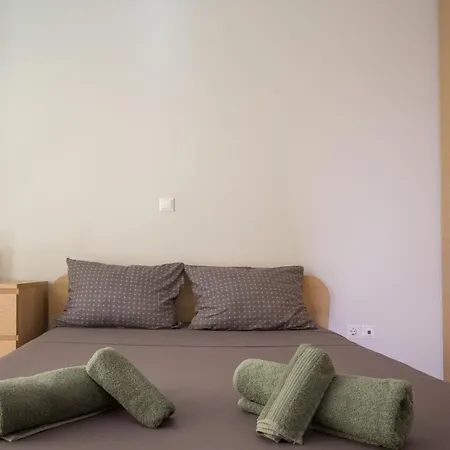 Lovely New βuild Flat Near Metro - Free Parking Apartment *