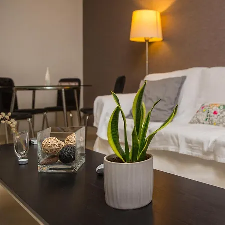 Apartment Lovely New βuild Flat Near Metro - Free Parking
