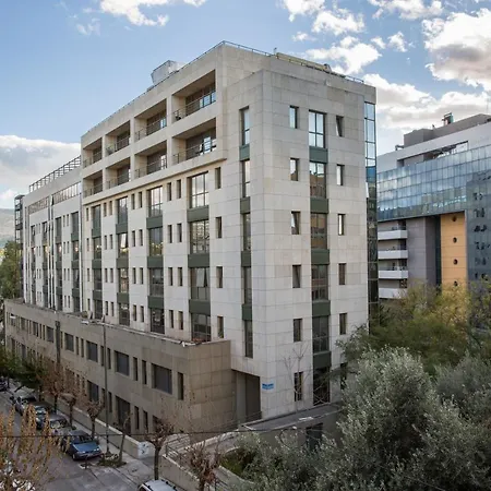 Lovely New βuild Flat Near Metro - Free Parking Apartment *