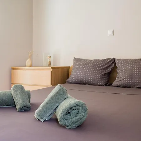 Lovely New βuild Flat Near Metro - Free Parking Apartment *