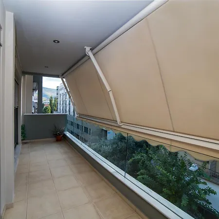 Lovely New βuild Flat Near Metro - Free Parking Apartment